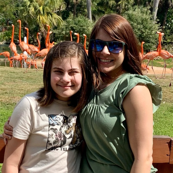 Meet your Posher, Samantha - Picture 2 of 2